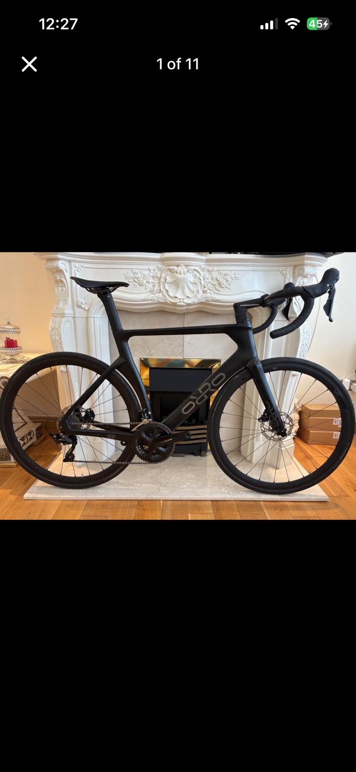 Black Orro Venturi carbon road bike, drive-side view